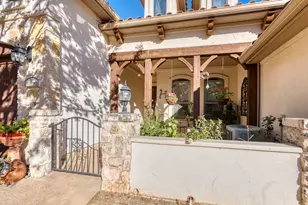 302 Enclave Cir, Horseshoe Bay, TX 78657 - Photo 3