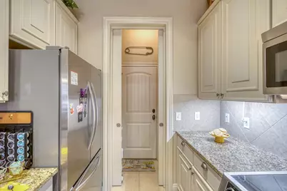 302 Enclave Circle, Horseshoe Bay, TX 78657 - Photo 11