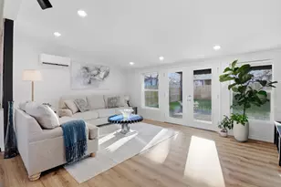 728 Driftwood Ln, Cottonwood Shores, TX 78657 - Photo 7