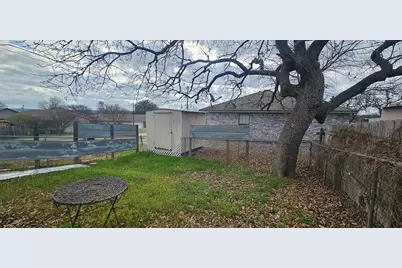 400 Cottonwood Dr, Kingsland, TX 78639 - Photo 13