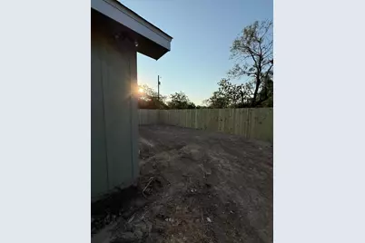 1710 E Avenue J, Lampasas, TX 76550 - Photo 15