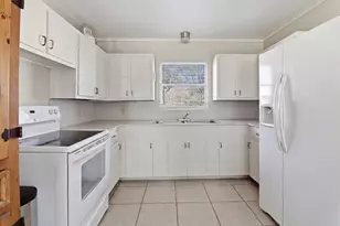 625 Deep Cove Dr, Granite Shoals, TX 78654 - Photo 9