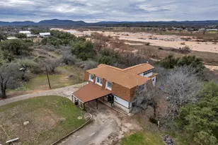 7036 River Oaks Dr, Kingsland, TX 78639 - Photo 3