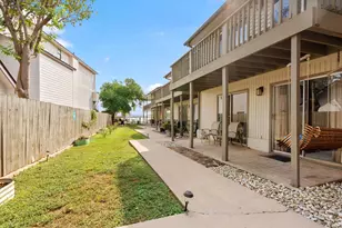 104 Cove E, Horseshoe Bay, TX 78657 - Photo 29