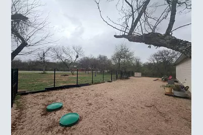 105 E Pine Drive, Granite Shoals, TX 78654 - Photo 3