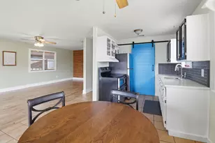 331 Grandview Dr, Horseshoe Bay, TX 78657 - Photo 9