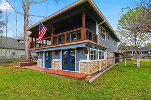 331 Grandview Dr, Horseshoe Bay, TX 78657 - Photo 1