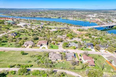 211 Gateway Parkway, Marble Falls, TX 78654 - Photo 29