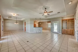 211 Gateway Pkwy, Marble Falls, TX 78654 - Photo 5