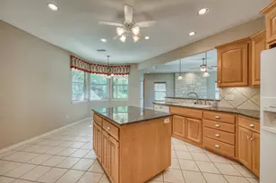 211 Gateway Pkwy, Marble Falls, TX 78654 - Photo 11