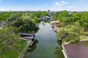 119 Robin Roads, Highland Haven, TX 78654 - Photo 5