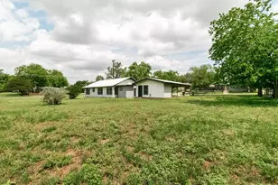 419 Ave G Ave, Marble Falls, TX 78654 - Photo 3