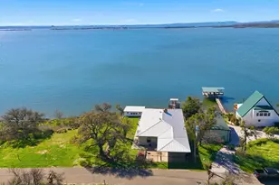 919 Lakeshore Loop, Tow, TX 78672 - Photo 23