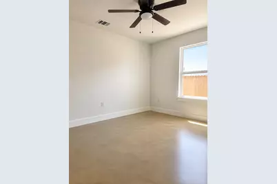 149 W Hickory Street, Granite Shoals, TX 78654 - Photo 9