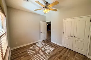 304 Deer Hollow, Horseshoe Bay, TX 78657 - Photo 13