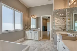 520 The Trails Pkwy, Horseshoe Bay, TX 78657 - Photo 13