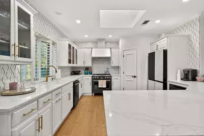 402 Horseshoe Bay North Blvd, Horseshoe Bay, TX 78657 - Photo 7