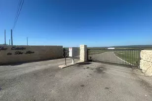 425 Lone Oak Drive, Burnet, TX 78611 - Photo 9