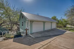 765 Sandy Mountain Dr, Sunrise Beach, TX 78643 - Photo 5