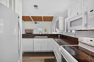 758 Sandy Mountain Dr, Sunrise Beach, TX 78643 - Photo 11