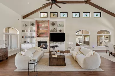 1450 Los Escondidos Street, Marble Falls, TX 78654 - Photo 9