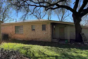 807 N W, Burnet, TX 78611 - Photo 21