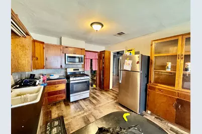 807 N West, Burnet, TX 78611 - Photo 9