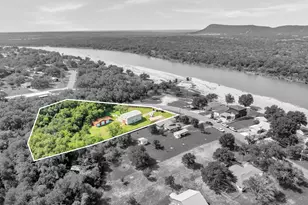 4521 River Oaks Dr, Kingsland, TX 78639 - Photo 3