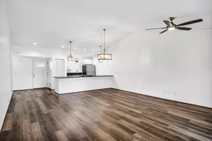 100 Bay Point Dr, Horseshoe Bay, TX 78657 - Photo 9