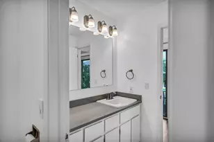 100 Bay Point Dr, Horseshoe Bay, TX 78657 - Photo 17