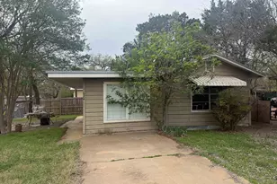 624 Driftwood Ln, Cottonwood Shores, TX 78657 - Photo 1