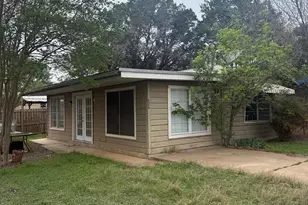 624 Driftwood Ln, Cottonwood Shores, TX 78657 - Photo 5