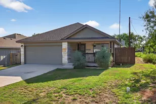 830 Cypress Ln, Cottonwood Shores, TX 78654 - Photo 3