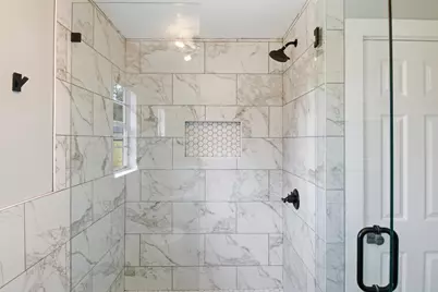 611 Pecan, Cottonwood Shores, TX 78657 - Photo 15