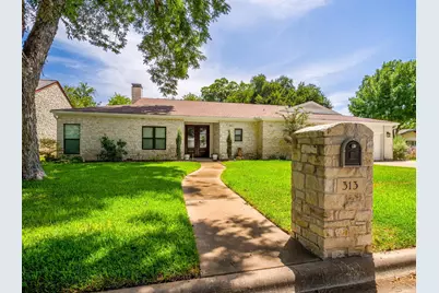 313 Meadowlakes Drive, Meadowlakes, TX 78654 - Photo 1