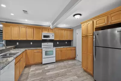 1215 Hi Stirrup #126, Horseshoe Bay, TX 78657 - Photo 9