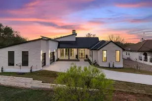 105 Bare Foot, Horseshoe Bay, TX 78657 - Photo 1