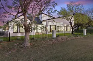 105 Bare Foot, Horseshoe Bay, TX 78657 - Photo 3