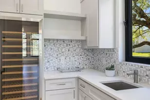 105 Bare Foot, Horseshoe Bay, TX 78657 - Photo 9