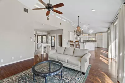 819 Broken Arrow, Horseshoe Bay, TX 78657 - Photo 5