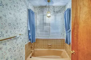 100 Colt, Horseshoe Bay, TX 78657 - Photo 17