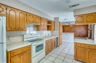 100 Colt, Horseshoe Bay, TX 78657 - Photo 9