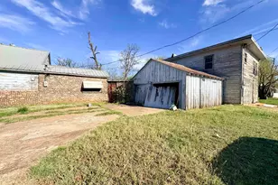 408 W Main St, Llano, TX 78643 - Photo 7