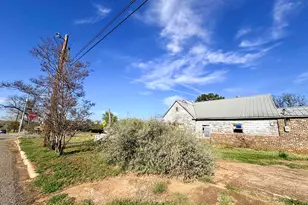 408 W Main St, Llano, TX 78643 - Photo 11