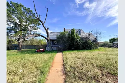 408 W Main Street, Llano, TX 78643 - Photo 3