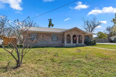 901 N Hill Street, Burnet, TX 78611 - Photo 1