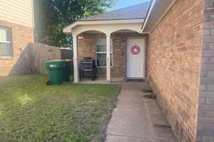 704 Claremont Pkwy, Marble Falls, TX 78654 - Photo 3