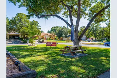 252 Meadowlakes Drive, Meadowlakes, TX 78654 - Photo 25