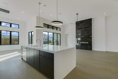 105 Via Roma Court, Horseshoe Bay, TX 78657 - Photo 13