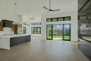 105 Via Roma Ct, Horseshoe Bay, TX 78657 - Photo 5